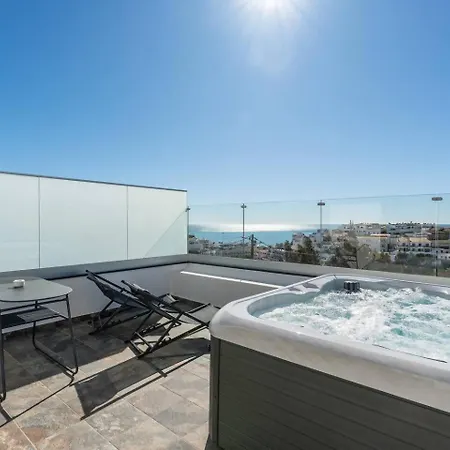 בית אירוח Malpique Heated Pool & Jacuzzi