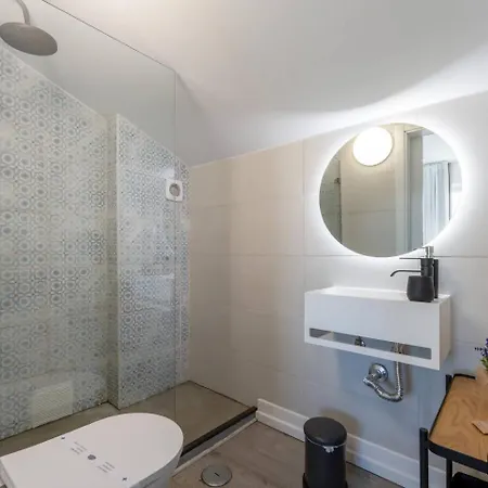 Malpique Heated Pool & Jacuzzi Guest House ホームステイ