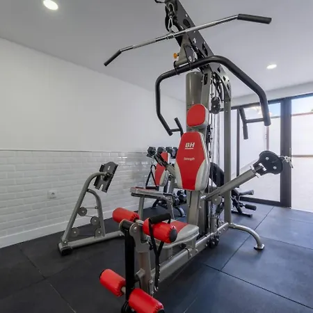 ホームステイ Malpique Heated Pool & Jacuzzi Guest House アルブフェイラ