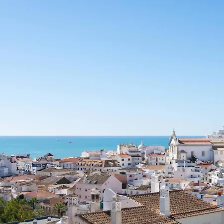 民宿 Malpique Heated Pool & Jacuzzi Guest House