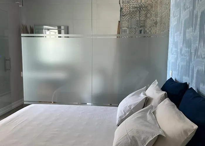 Malpique Guest House, Heated Pool&jacuzzi In Some *