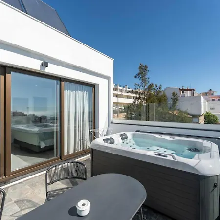 Malpique Heated Pool & Jacuzzi منزل للإقامة
